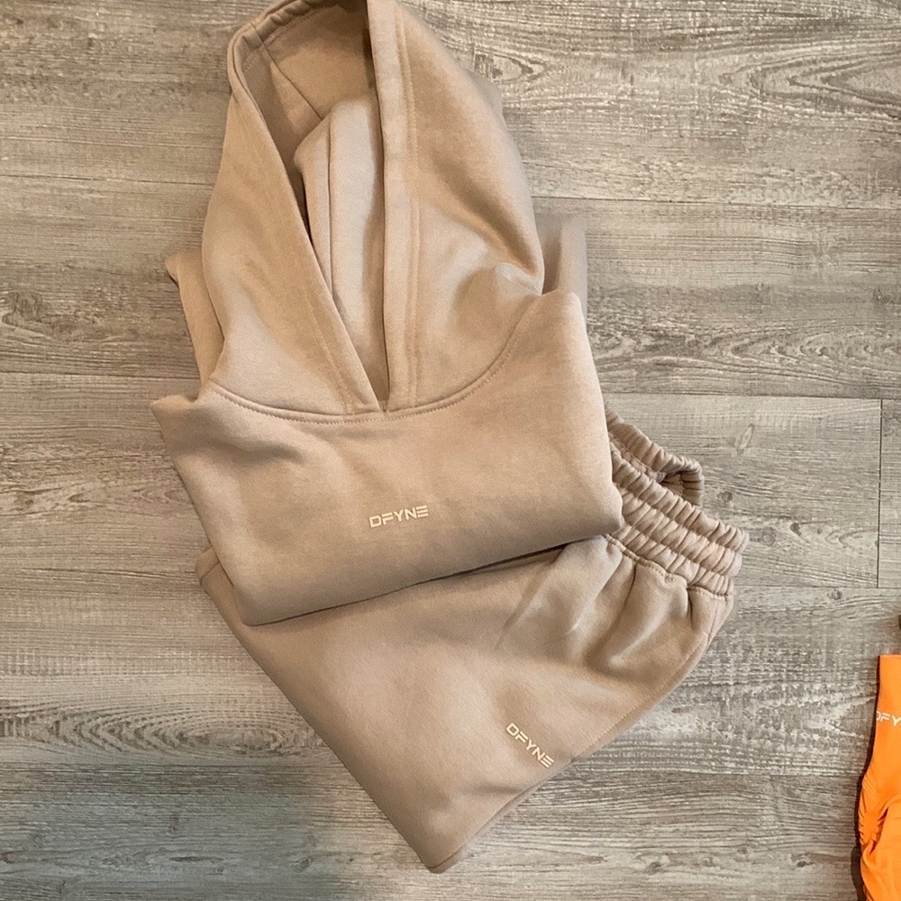 DFYNE - Hoodie and Sweatpants Bundle